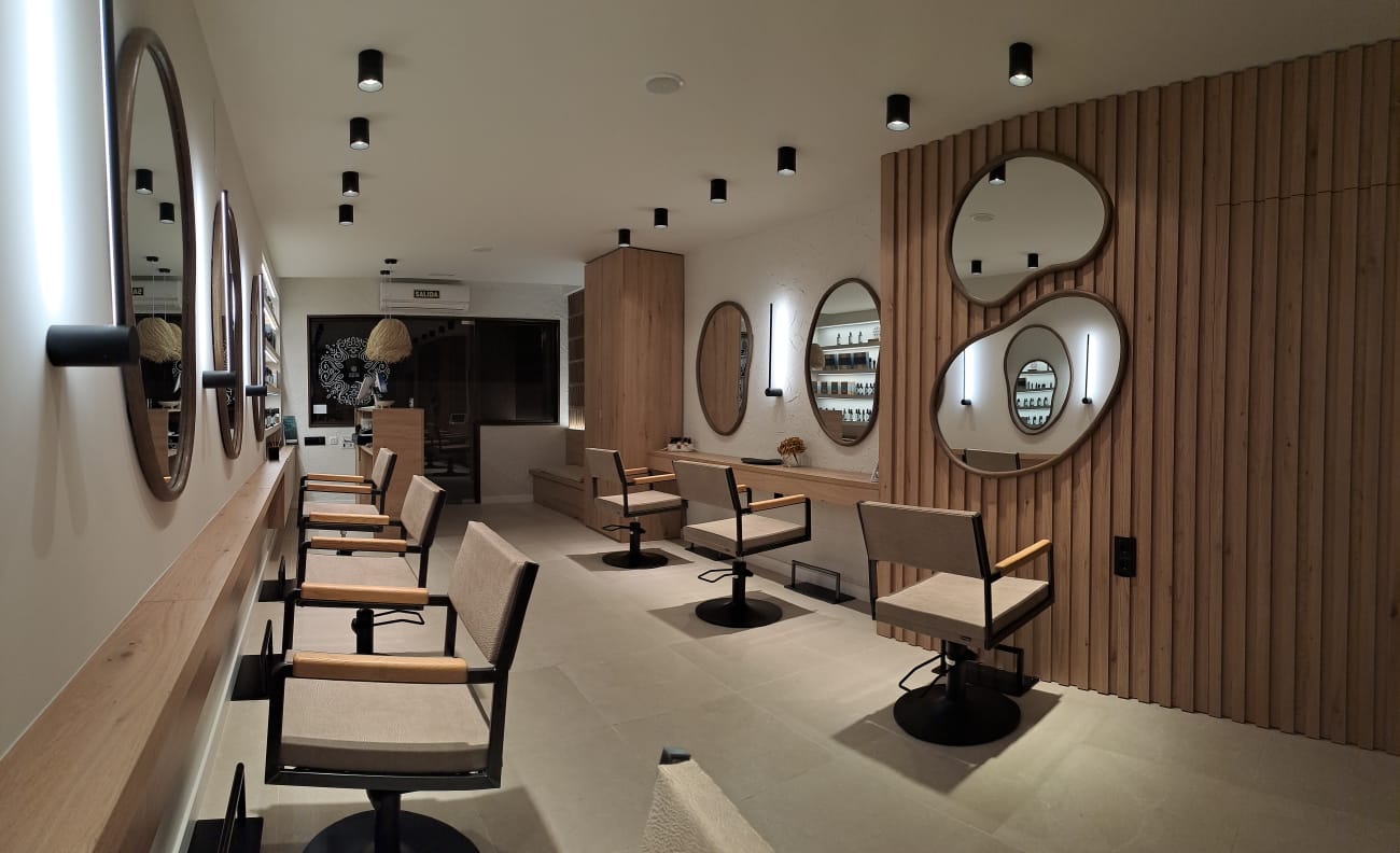 By gemma Salon bio.