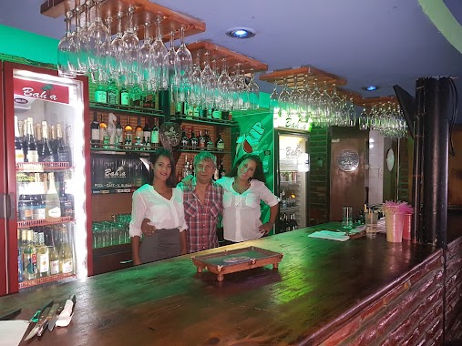 Bahía Pool Bar Cafe, Author: Mario Oliva