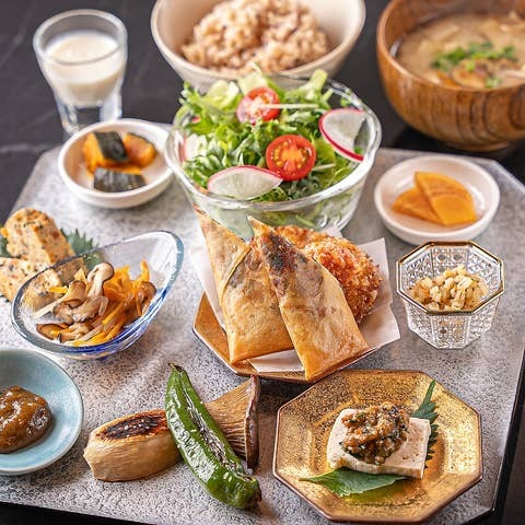 YOLO CAFE 芦屋本店