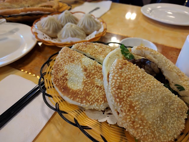 Shanghai Dimsum 城隍廟小吃 in Richmond Hill