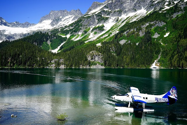 Lovely Water, Lake