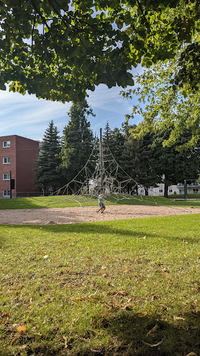 Montcalm Park (1989) - Thumbnail