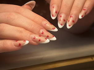 Photo n°21 de Nails Maison à Toulouse (Salon de manucure)