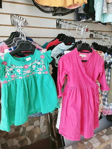 Ropa Americana Alessandra y Accesorios - Thumbnail