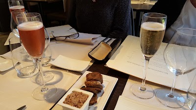 Photos of Les Trois P&rsquo;Tits Bouchons