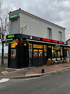 Le Grand Café Bar à La Courneuve