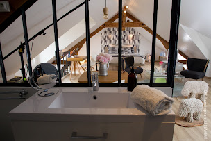 Photo n°3 de Chez Ric et Fer - Chambres d'hôtes de style - Tables d'hôtes - Bed and Breakfast à Coucy-le-Château-Auffrique (Chambre d'hôtes)