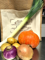 Photo n°16 de L'essentiel à Saint-Hilaire-les-Places (Bar)