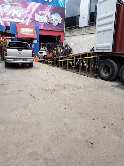 Photos of AK&Iacute; Autorepuestos