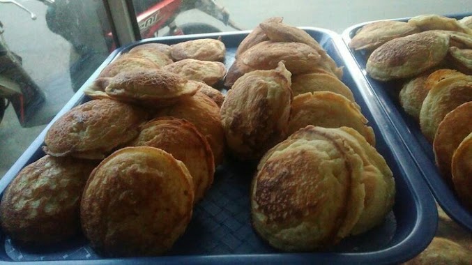 Kue Kamir Dan Pukis Al-Makmur, Author: Eltava Zhappie