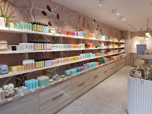 Photo n°5 de Avril Cosmétique Bio Besançon à Besançon (Magasin de cosmétiques)