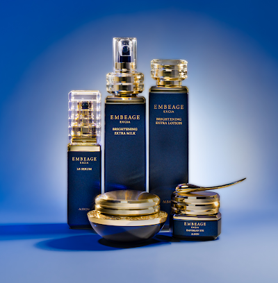 ゆりや化粧品店