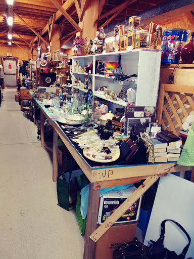 Route 202 Antiques & Flea Market - Thumbnail