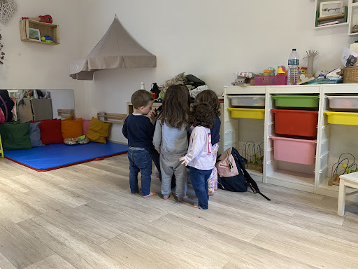 Corsi di inglese per bambini da 0 a 11 anni Hocus&Lotus. Maria Capone Inglese per bambini Abbiategrasso Milano - Thumbnail