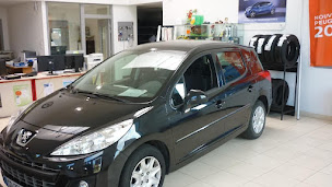 Photo n°11 de Garage Champalaune à Guipel (Concessionnaire Peugeot)