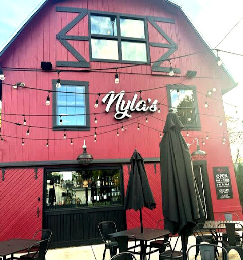 Nyla's - Visual