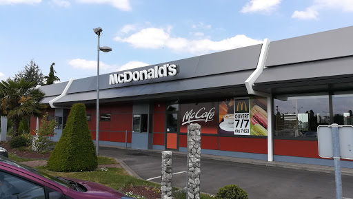 Photo 2 - Mac burger