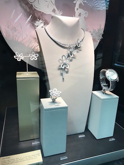 Photos of Van Cleef & Arpels