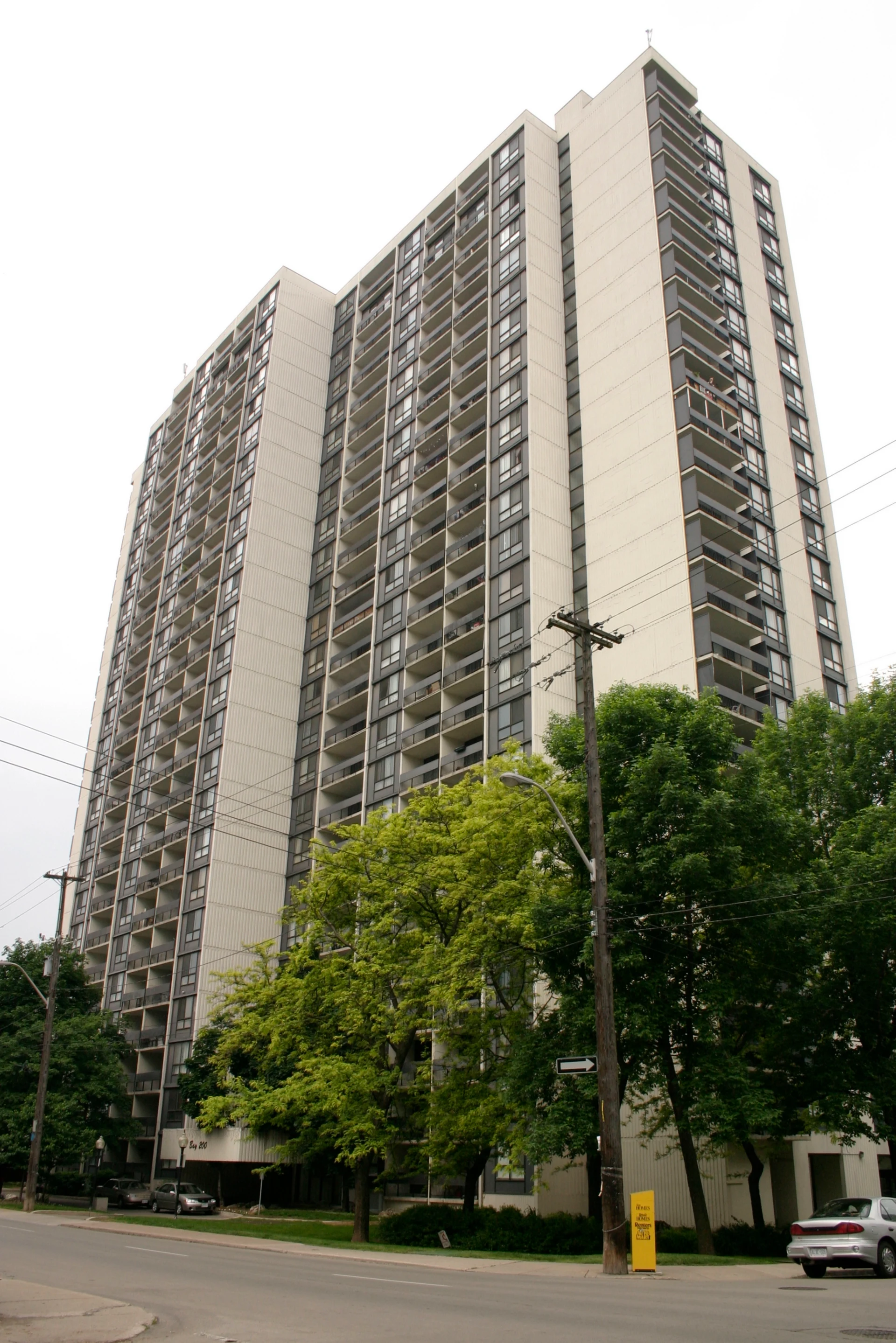 Bay 200 Apartments