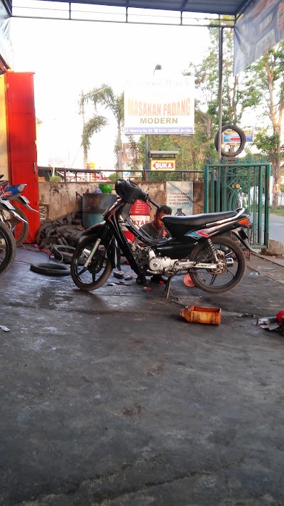 Photos of Dimas Motor