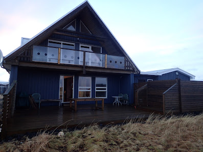 Privileged B&B Blikastígur 18, 225 Álftanes, Ísland