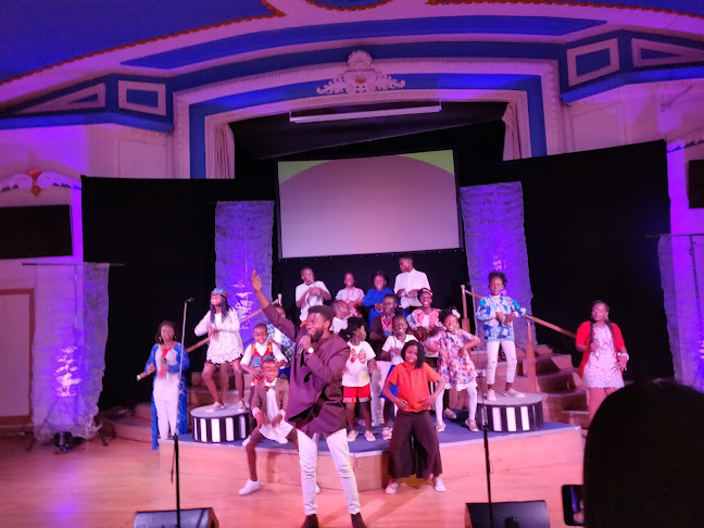 Reviews of Upper-Room Foursquare Chapel in London - Church