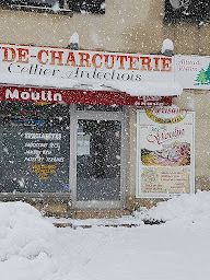 Photo n°32 de Charcuterie Moulin Jean-marc à Saint-Cirgues-en-Montagne (Charcuterie)