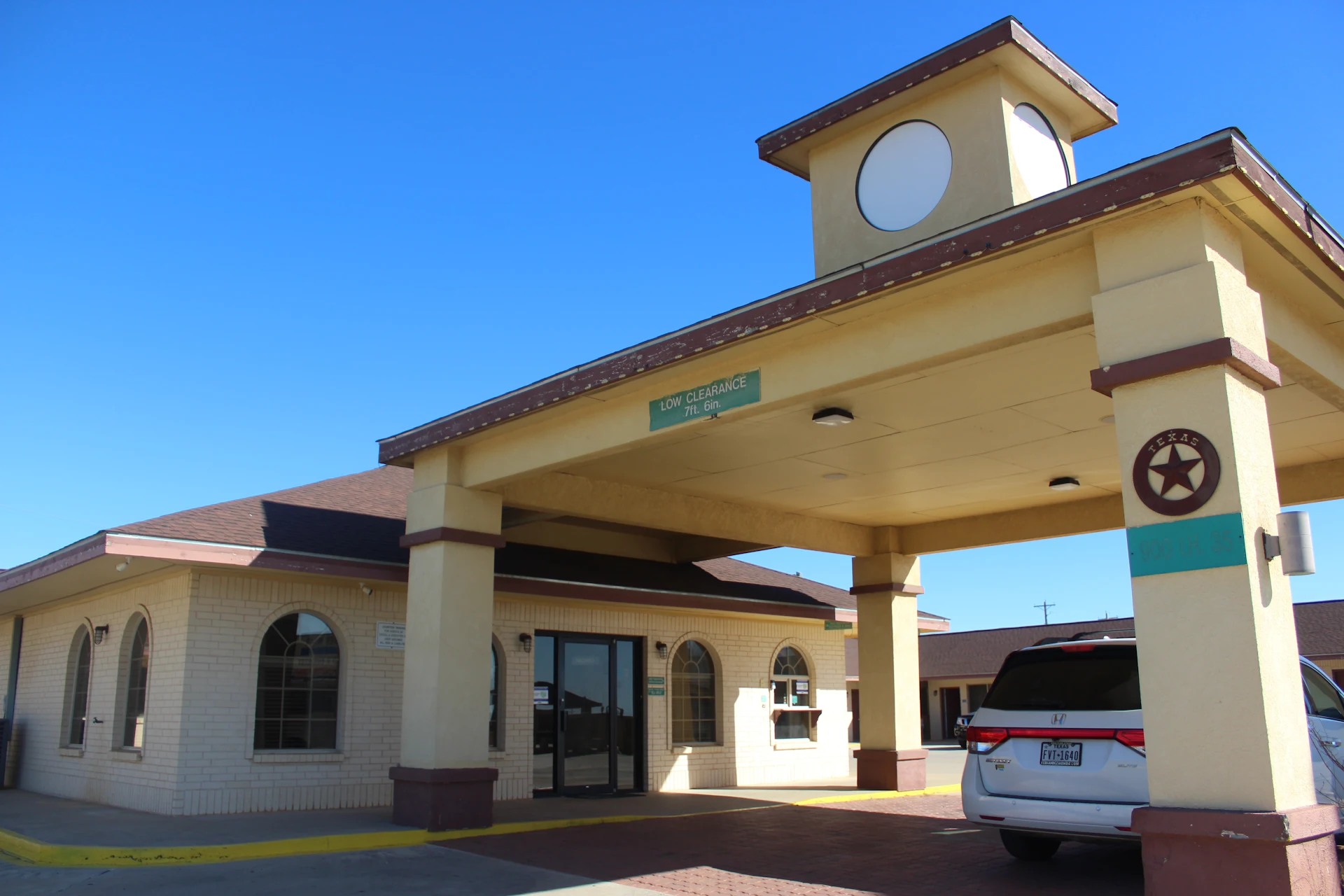 Cotulla Executive Inn