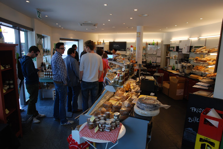 Chäs+Brot Wollishofen GmbH by null