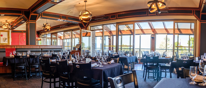 Restaurant Bar Le Légendaire 1080 Bd Talbot, Chicoutimi, QC G7H 4B6, Canada