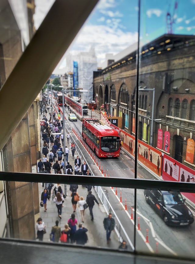 London Bridge Station (Stop S)