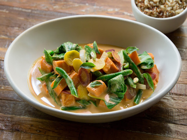 True Food Kitchen by null