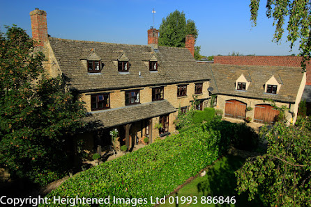 Lyne Guest House 18 Lyne Rd, Kidlington OX5 1AD, United Kingdom