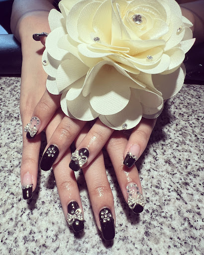 T&B Nails And Spa 98042