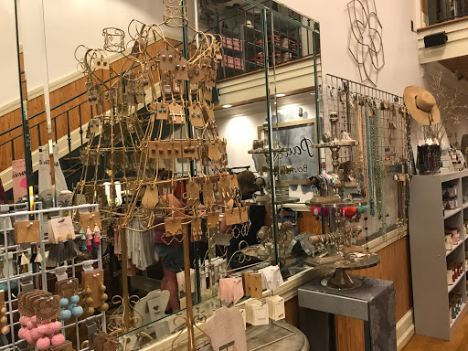 Pause Boutique - Visual