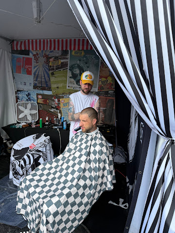 Losing Days Barbershop by null