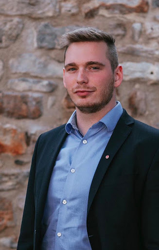 Simon Bergner - Deutsche Vermögensberatung