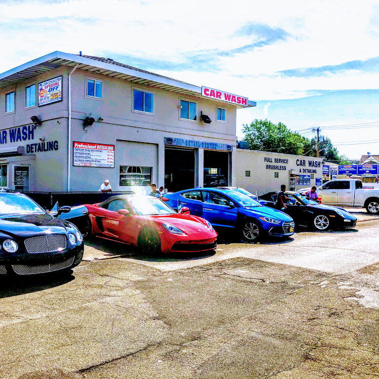 Johnnie's Car Wash on Oak Car Wash in Copiague