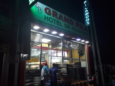 Photos of Grand Pila
