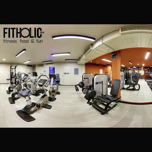 Opinii despre FITHOLIC CENTER în Бургас - Фитнес зала