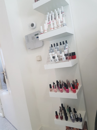 Linara Nails & Beauty - Thumbnail