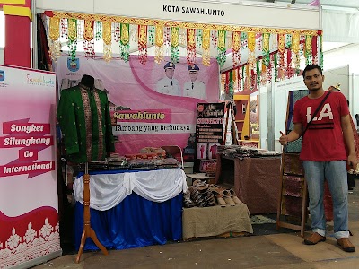 Photos of Abu Hanifah Songket Silungkang