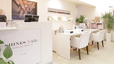 SHINES NAIL
