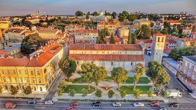 Photos of Pula