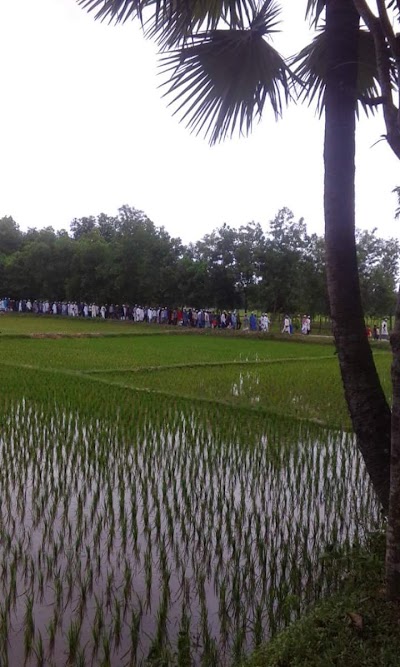 Photos of কেন্দ্রীয় ঈদগাঁ ময়দান পূর্ব মধুগ্রাম