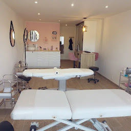 Photo n°1 de Aurélie dermo à Villeneuve-Loubet (Clinique de maquillage permanent)