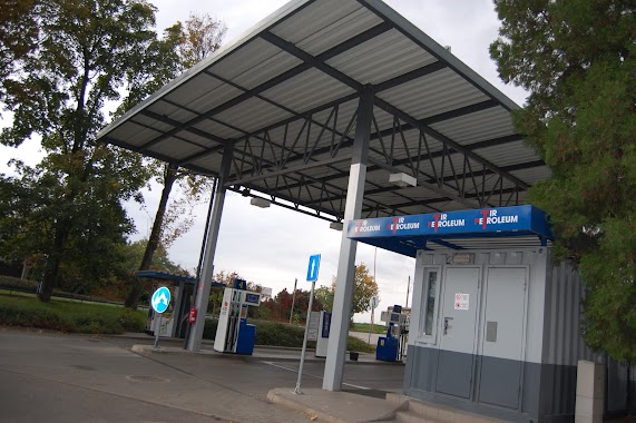 TIR PETROLEUM, Author: Nina Čisáriková