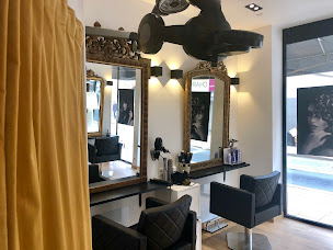 Photo n°10 de Saint Germain Coiffure à Perros-Guirec (Magasin de perruques)