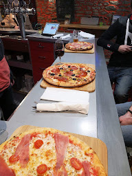 Photo n°32 de Bar pizzas LE CABANON à Pleucadeuc (Pizzas à emporter)