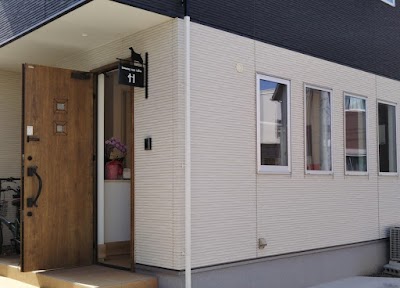 trimming care salon H